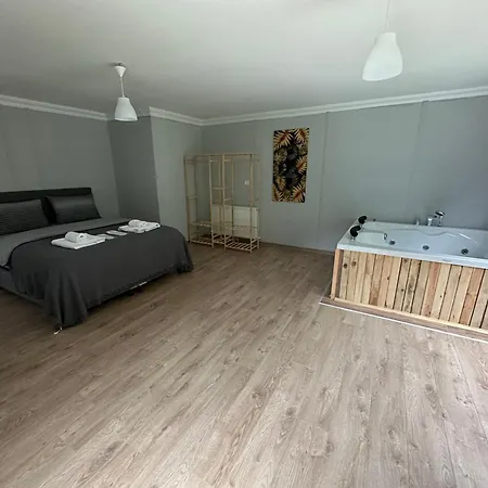 Mariposa Luxury House Villa